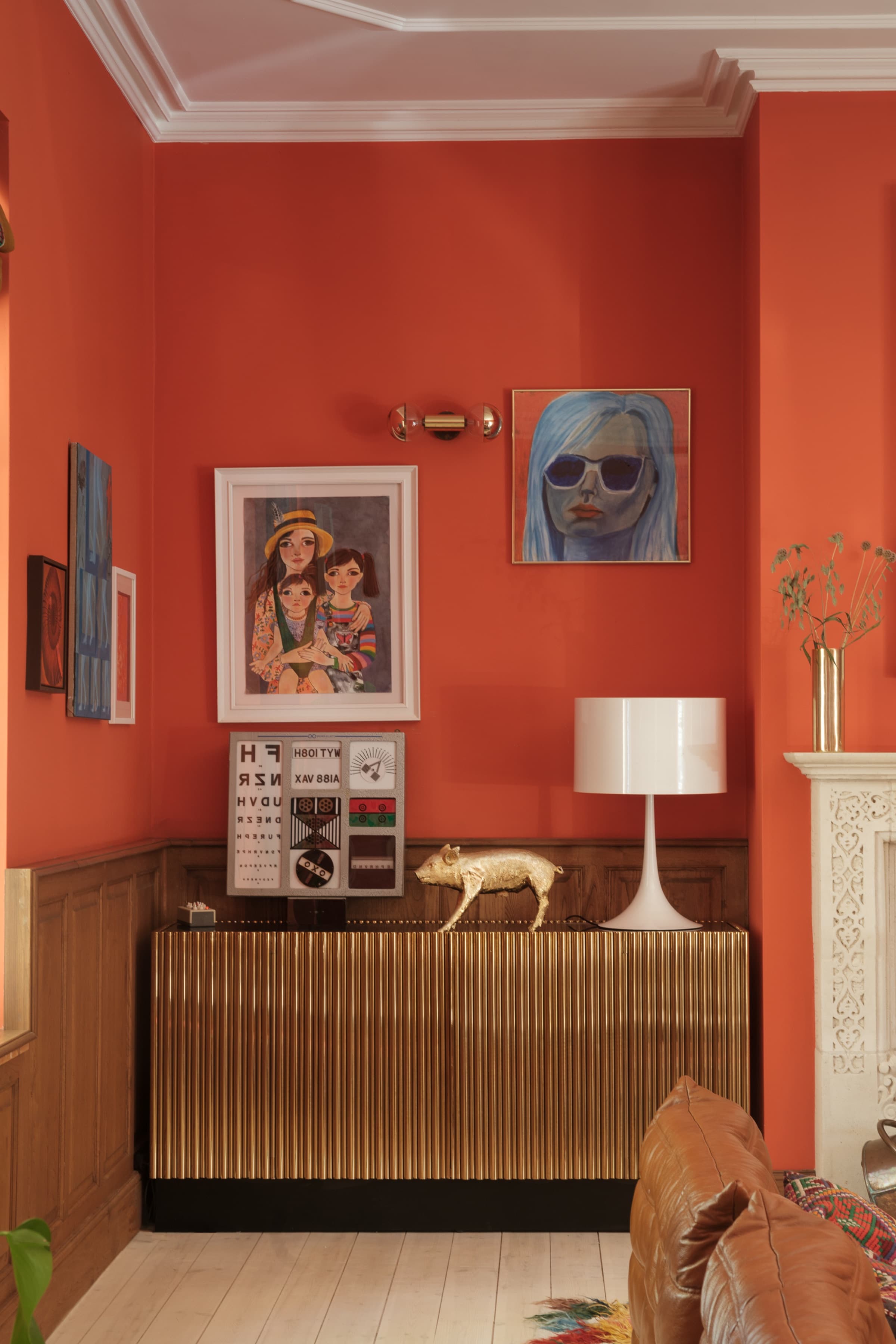 The coral room, contemporary art