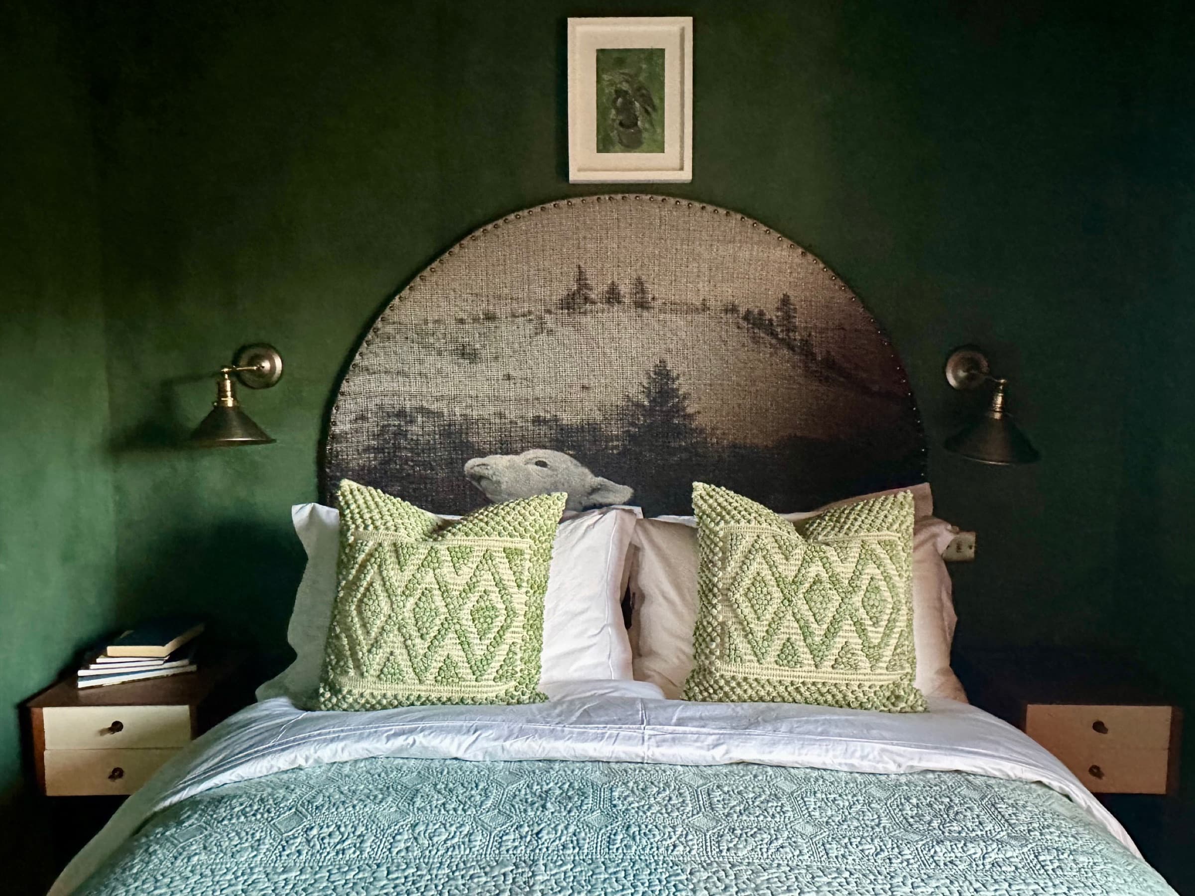 Somerleaze green bedroom, tapestry headboard